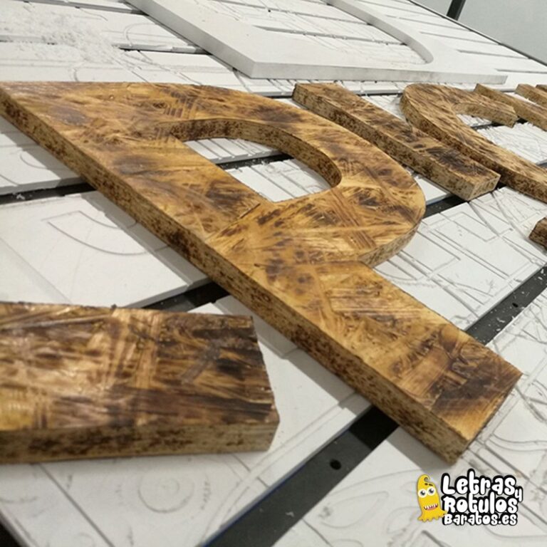 Letra Corpórea Madera OSB