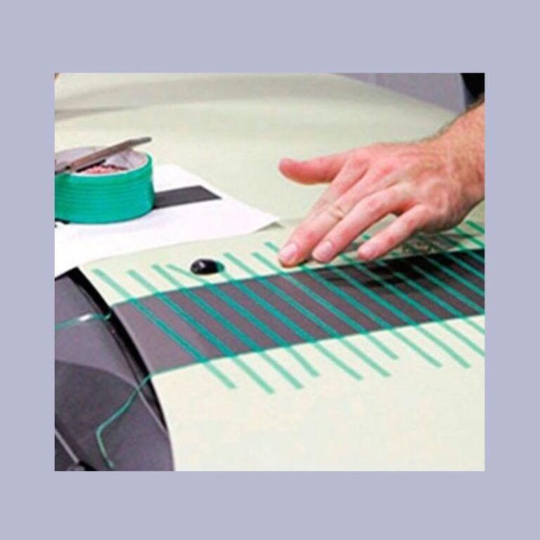 Corta tus diseños sin dañar la carrocería. Diseñado para la aplicación de vinilos con diseños complejos.